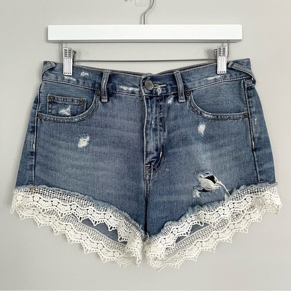 Free People Denim Jean Shorts with Lace Trim, Size 26 NWOT - Picture 3 of 11